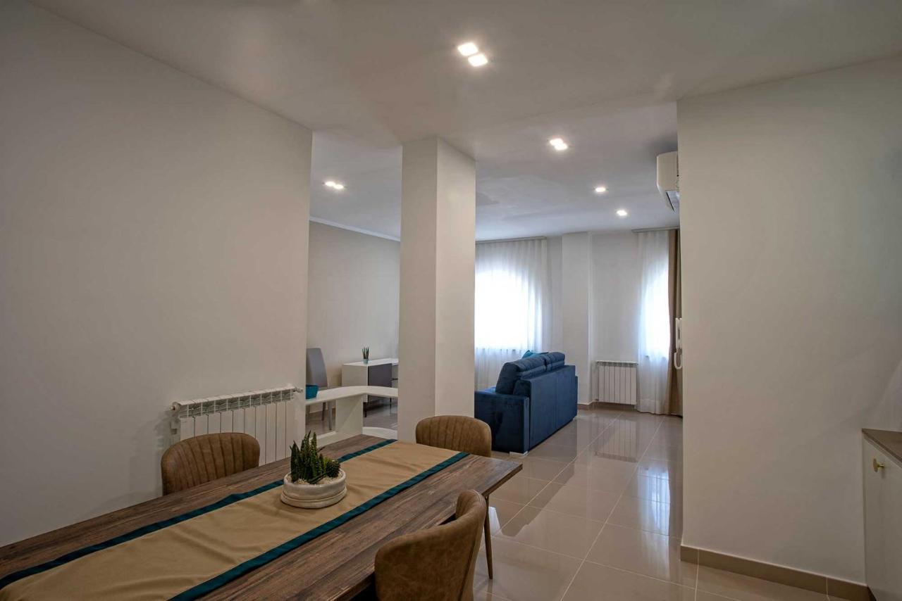 Charme En Bleu Aparthotel Castellammare di Stabia Exteriör bild