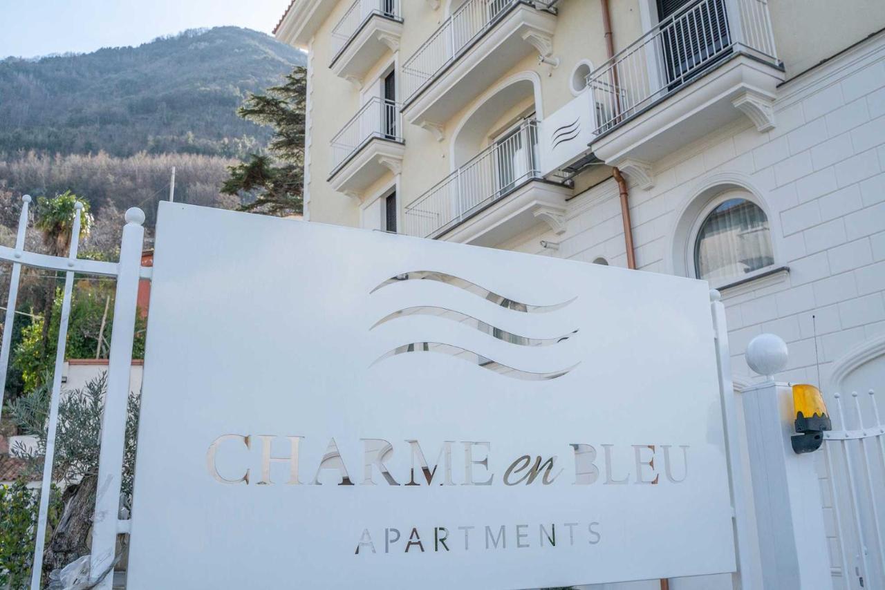 Charme En Bleu Aparthotel Castellammare di Stabia Exteriör bild
